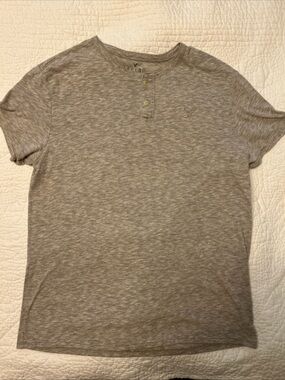 American Eagle Outfitters Men's Light Grey Short-Sleeve Henley T-shirt S Large